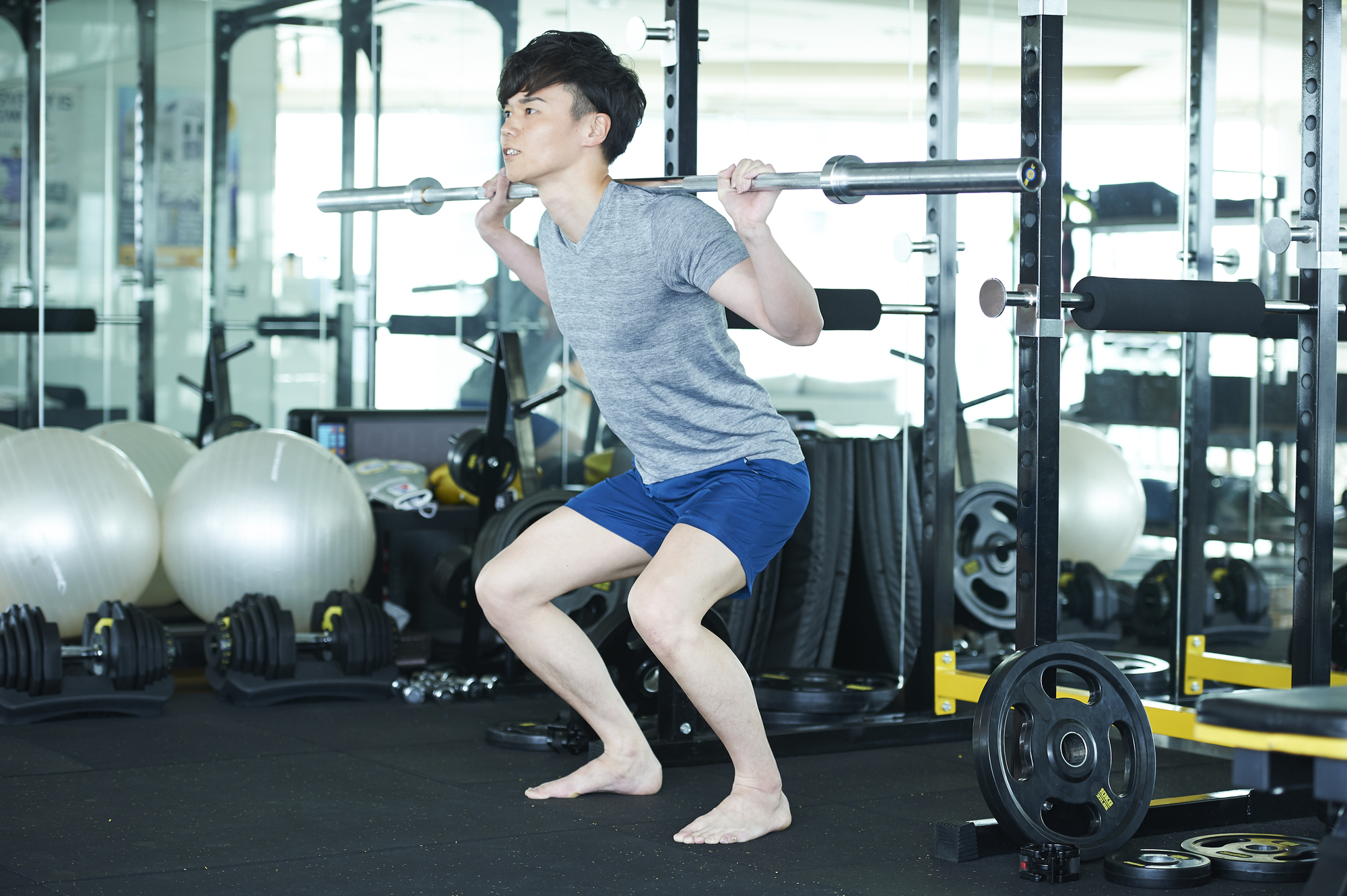 ジム初心者男性必見！効果的な筋トレメニューと成功のコツ